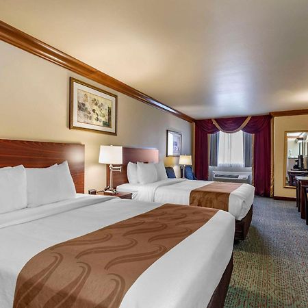 Quality Inn & Suites Denver Airport - Gateway Park Aurora Dış mekan fotoğraf