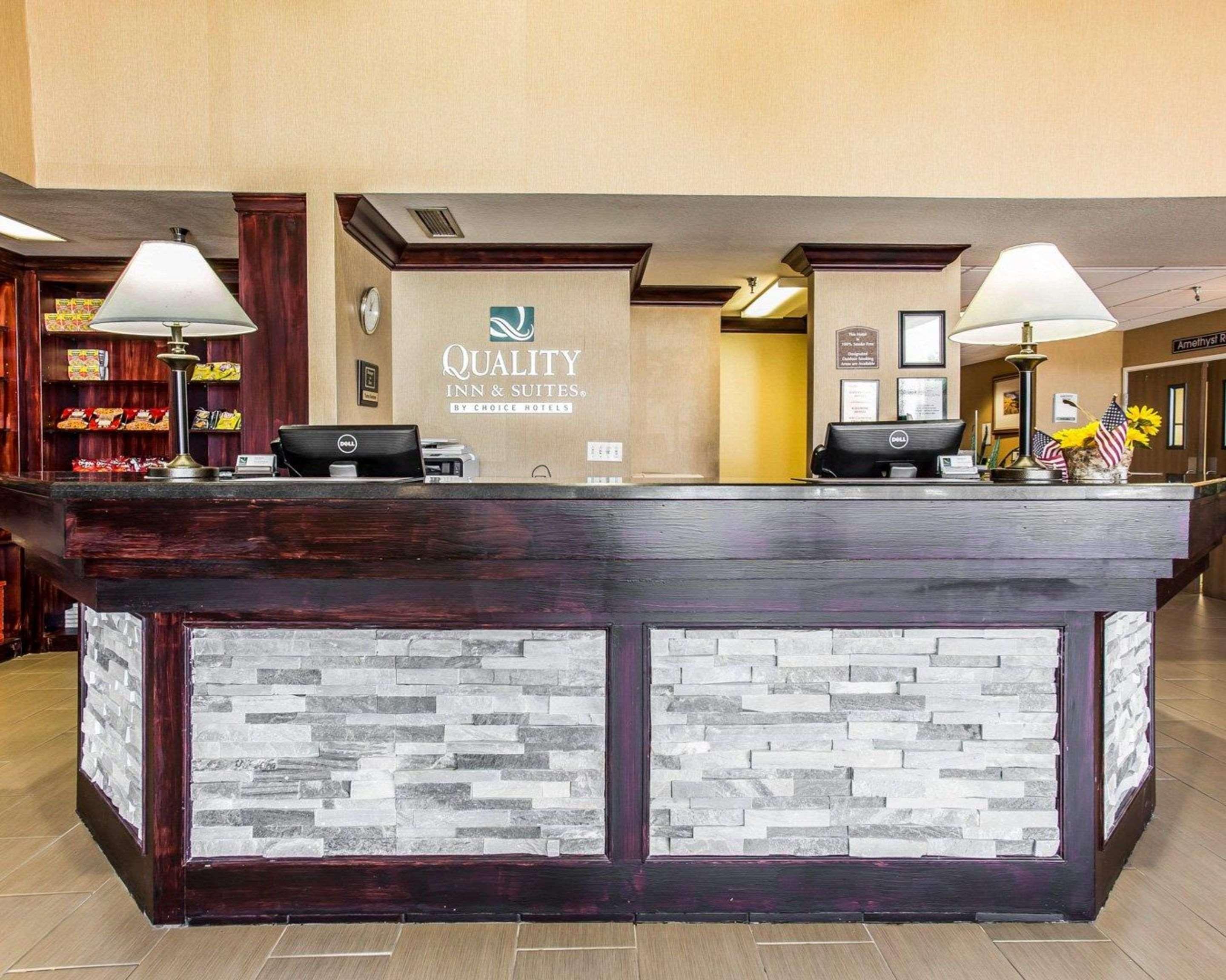 Quality Inn & Suites Denver Airport - Gateway Park Aurora Dış mekan fotoğraf