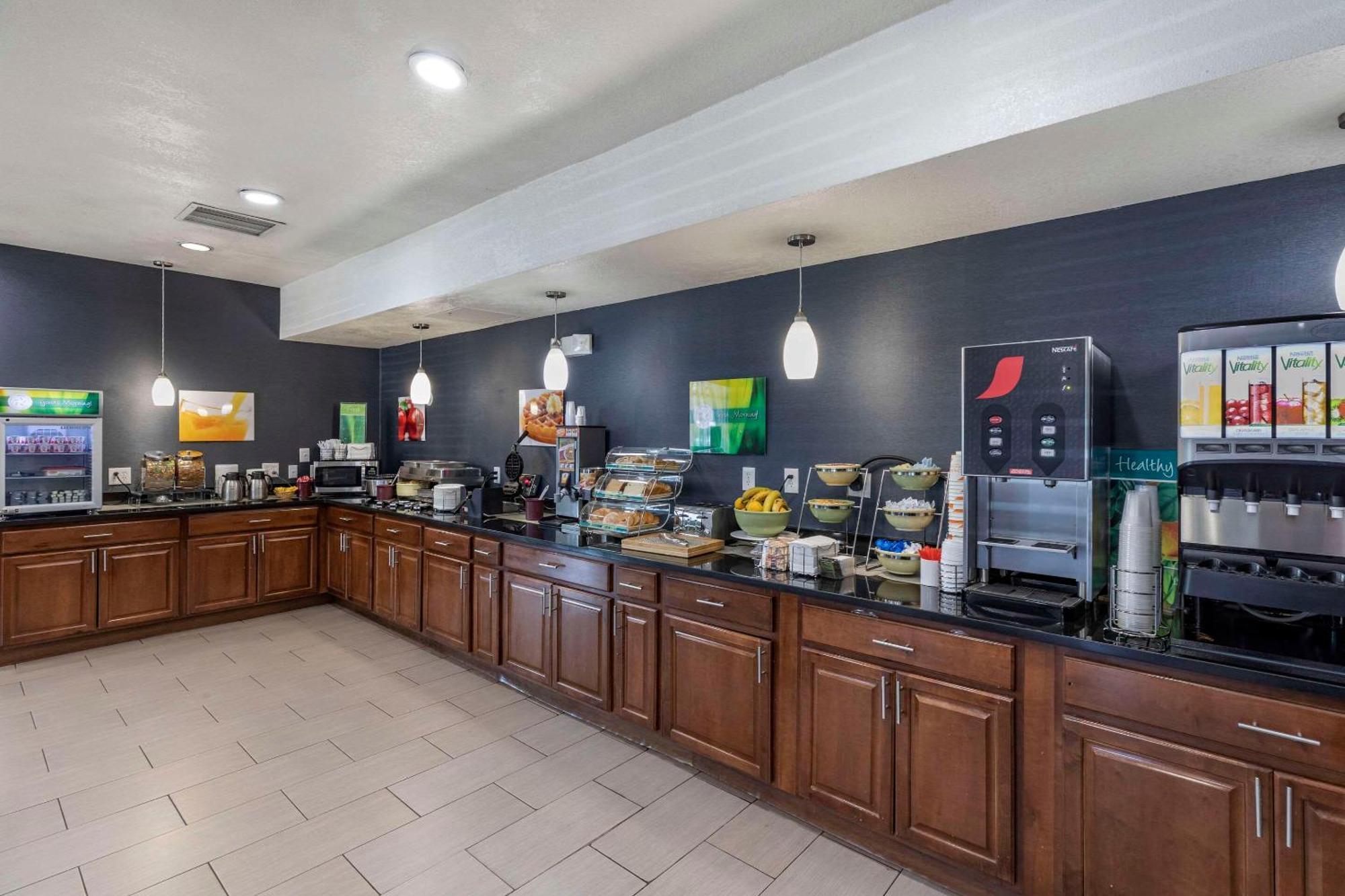 Quality Inn & Suites Denver Airport - Gateway Park Aurora Dış mekan fotoğraf