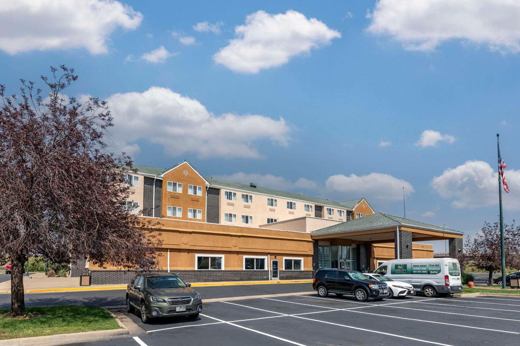 Quality Inn & Suites Denver Airport - Gateway Park Aurora Dış mekan fotoğraf
