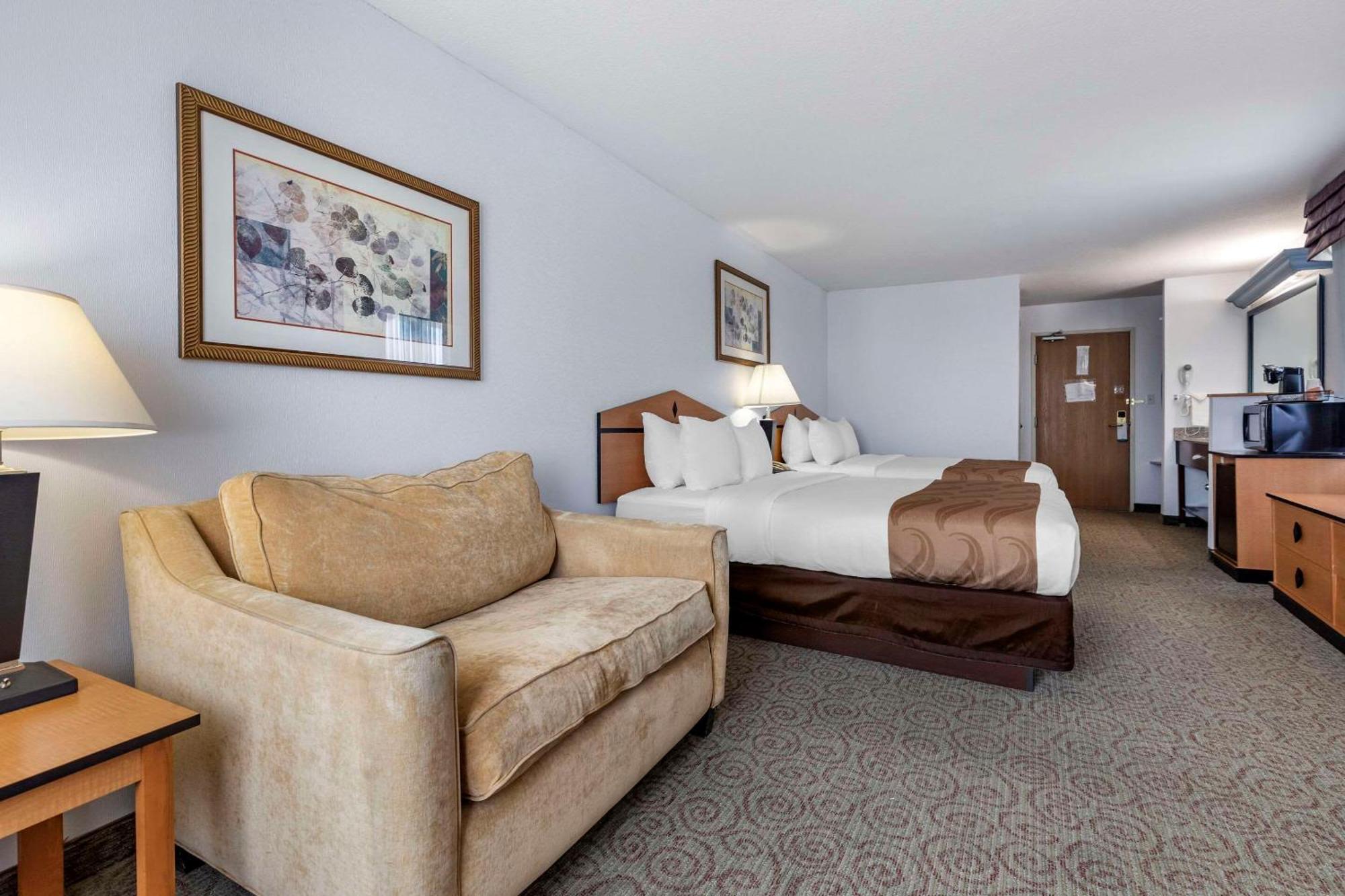 Quality Inn & Suites Denver Airport - Gateway Park Aurora Dış mekan fotoğraf