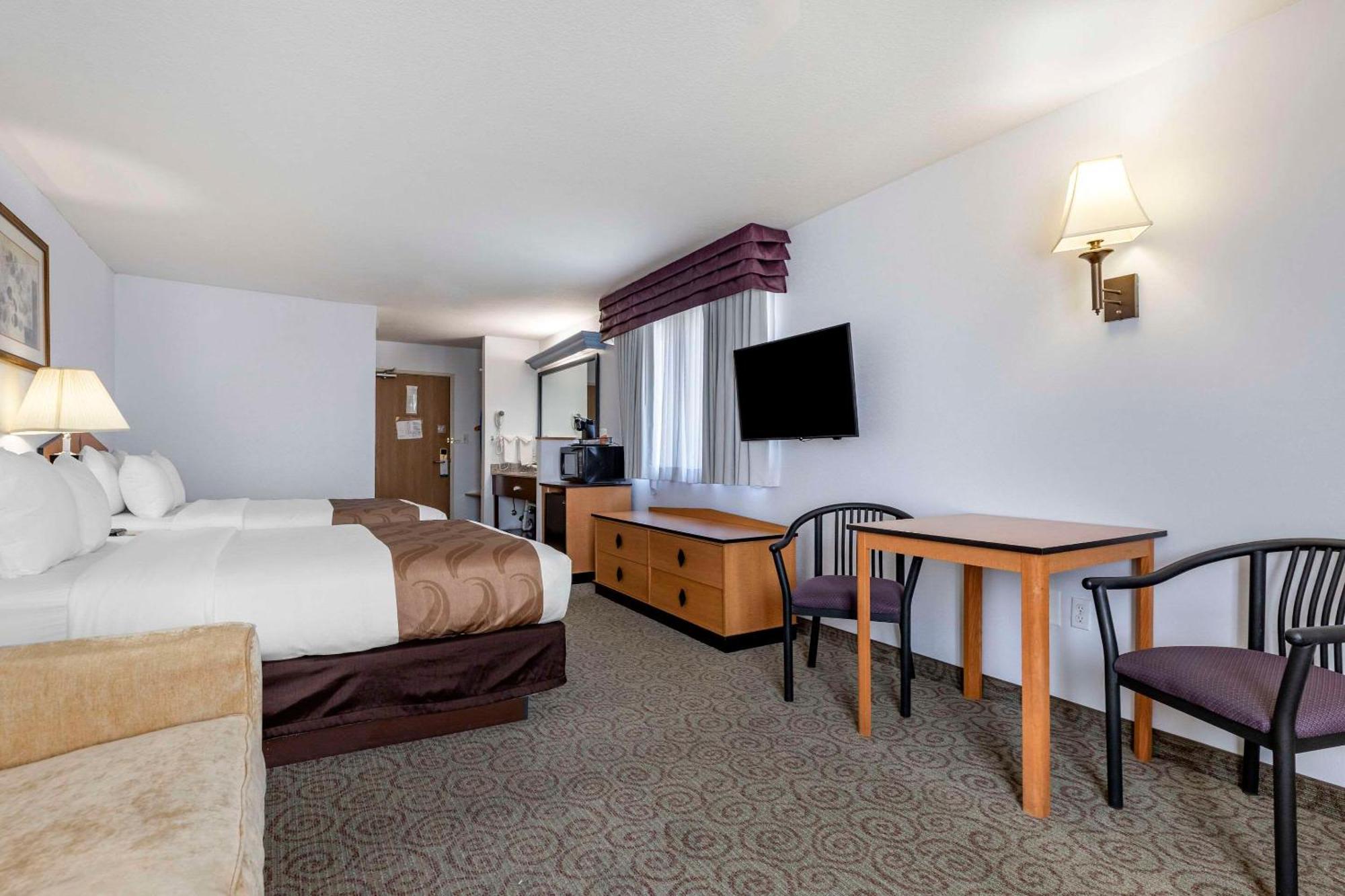 Quality Inn & Suites Denver Airport - Gateway Park Aurora Dış mekan fotoğraf